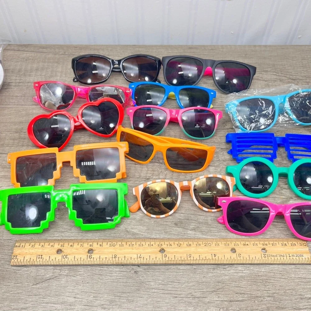 Sunglasses Lot of 14, Sizes range from toddler to young adult